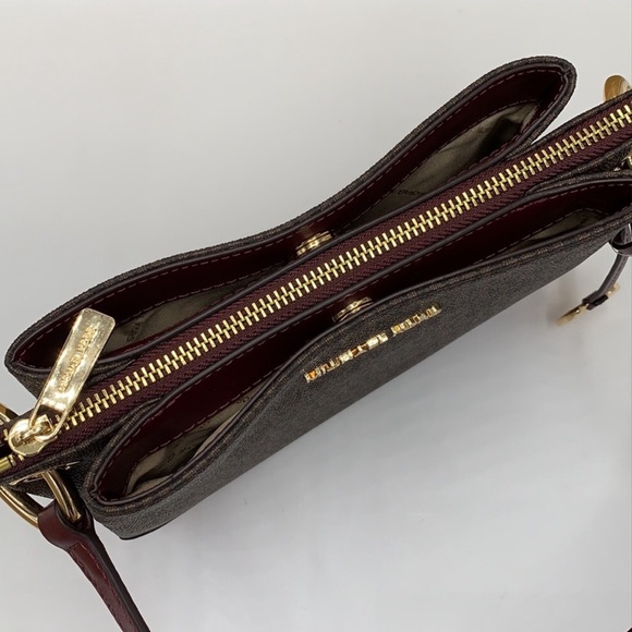 Michael Kors Nicole Lg Triple Compartment Crossbody Merlot - Picture 2 of 11